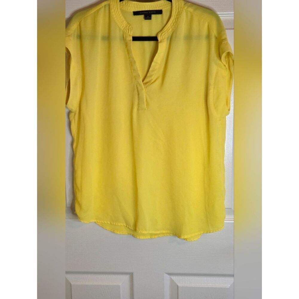 Cynthia Steffe M Bright Yellow Split-Neck Shrtslv Women's Top Blouse